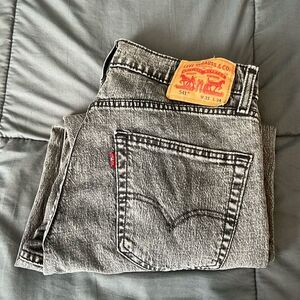 Levi’s 541 Athletic Fit Tapered Leg Black Wash Jean Size 31 *hemmed